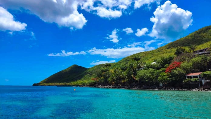 Louez une voiture pour explorer l'île de la Martinique en toute liberté